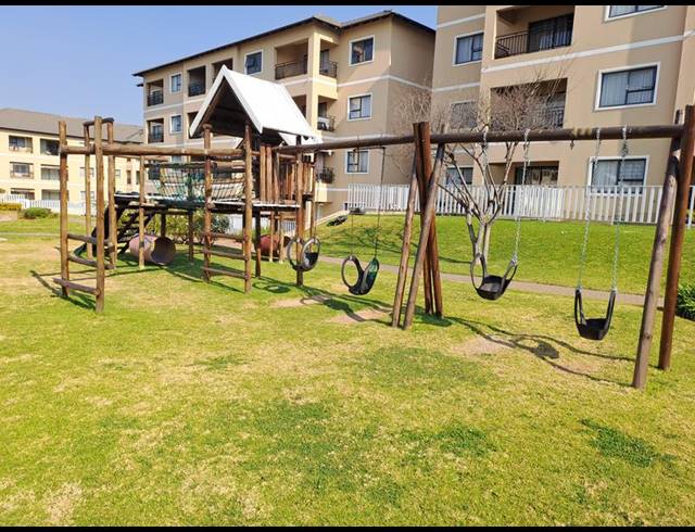 2 BEDROOM COMPLEX FOR SALE IN BOKSBURG